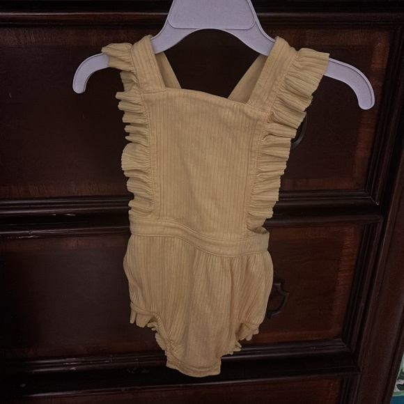 Yellow Ruffled Baby Romper - Picture 6 of 8